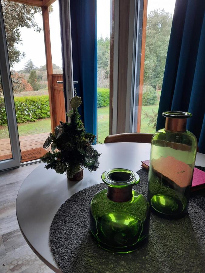Le Lodge Des Chenes Brousses-et-Villaret Buitenkant foto